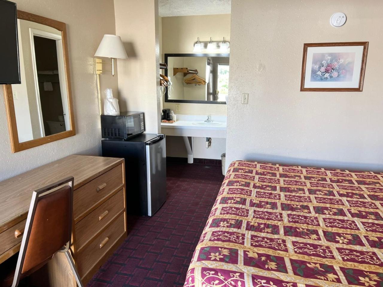 Economy Inn Mccook Zewnętrze zdjęcie
