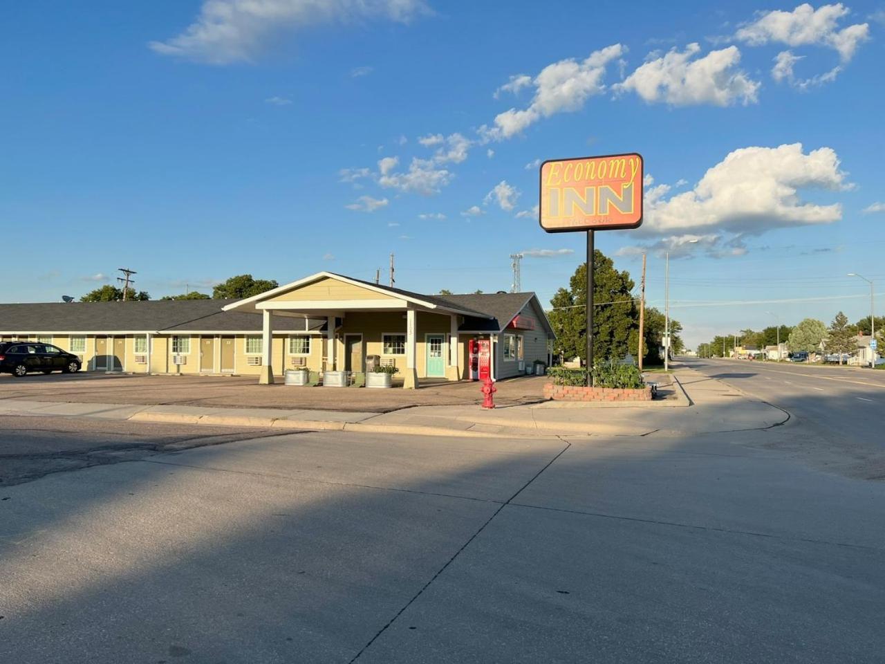 Economy Inn Mccook Zewnętrze zdjęcie